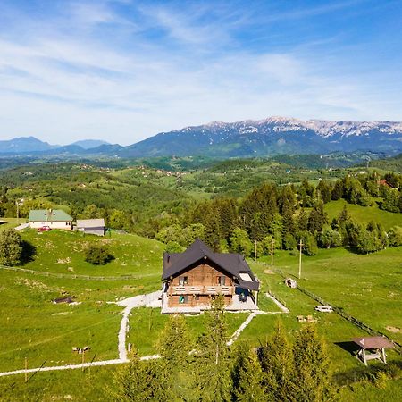 la Villa The Barn Şirnea Esterno foto