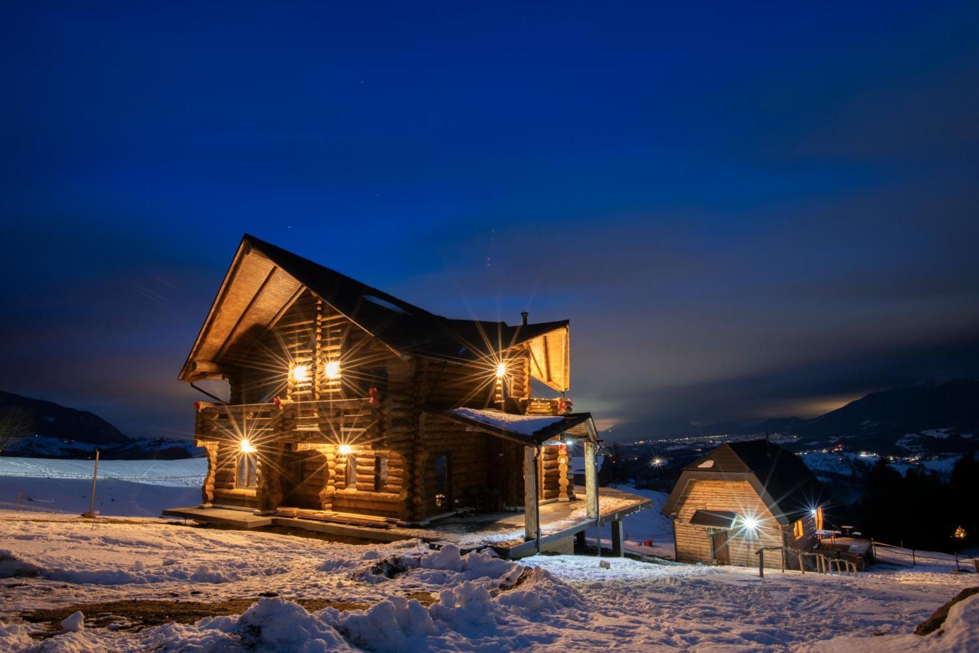 la Villa The Barn Şirnea Esterno foto