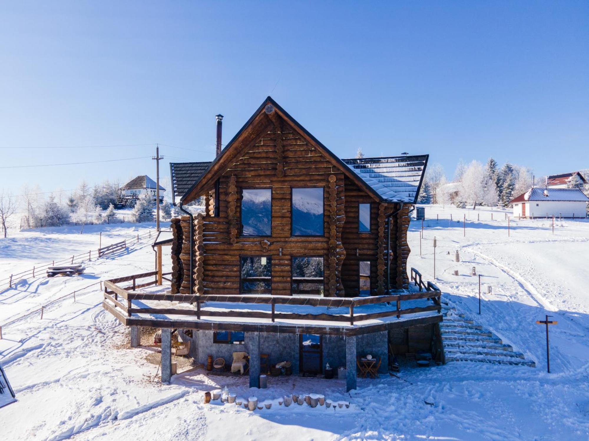 la Villa The Barn Şirnea Esterno foto