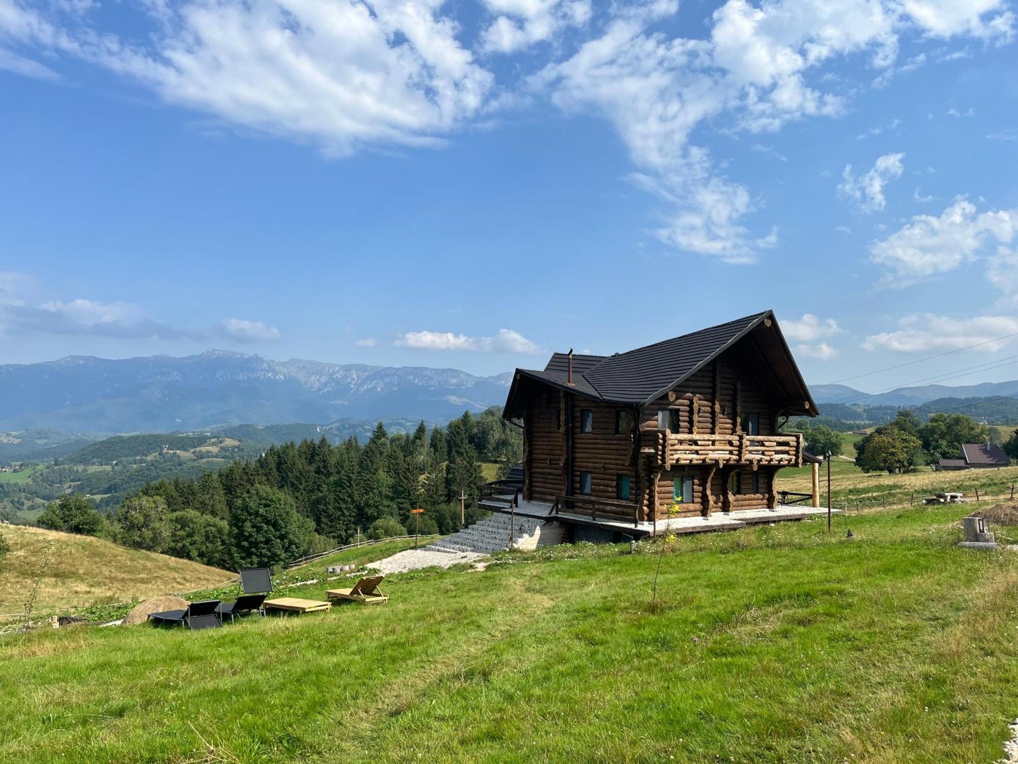 la Villa The Barn Şirnea Esterno foto