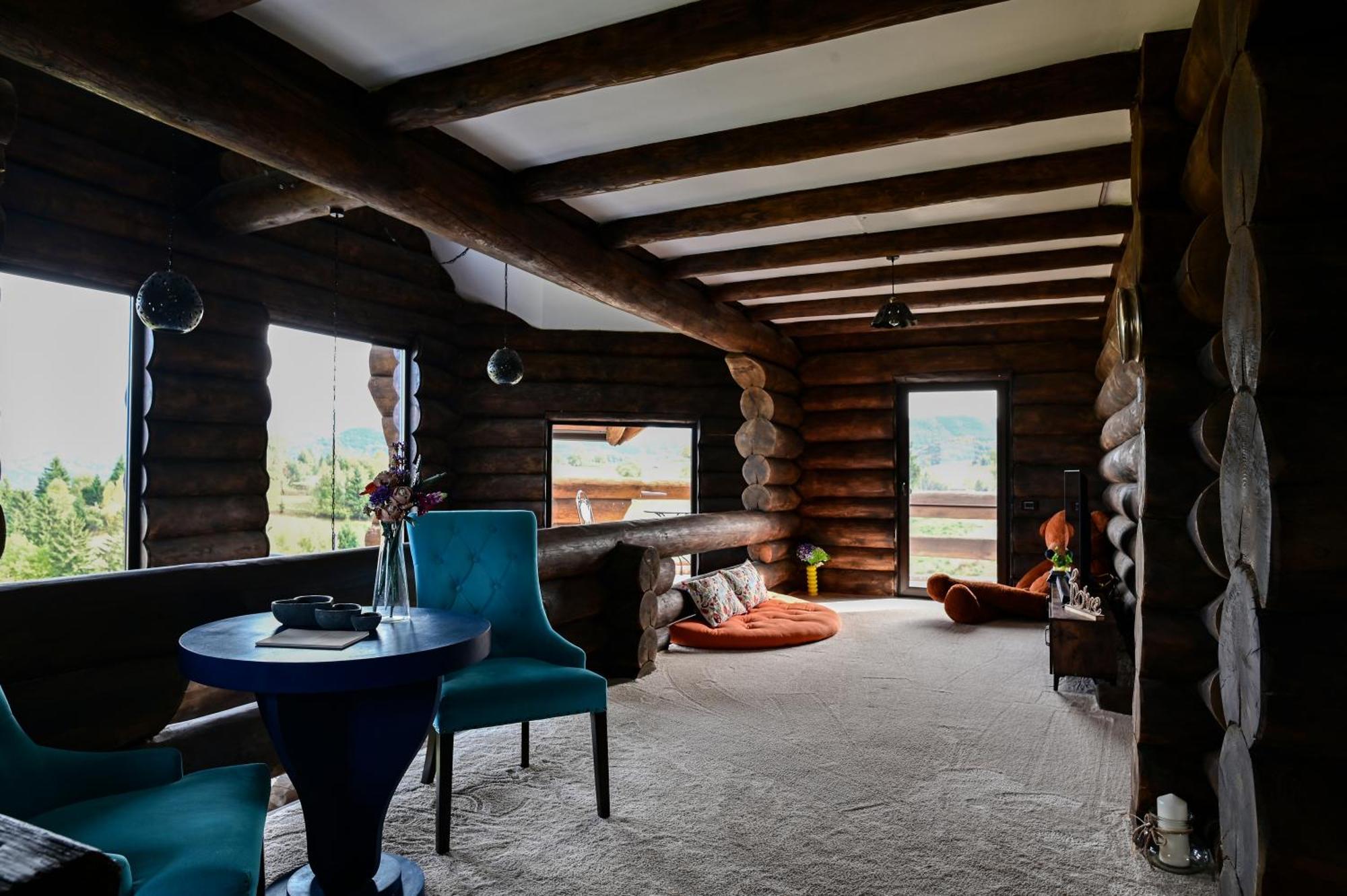 la Villa The Barn Şirnea Esterno foto