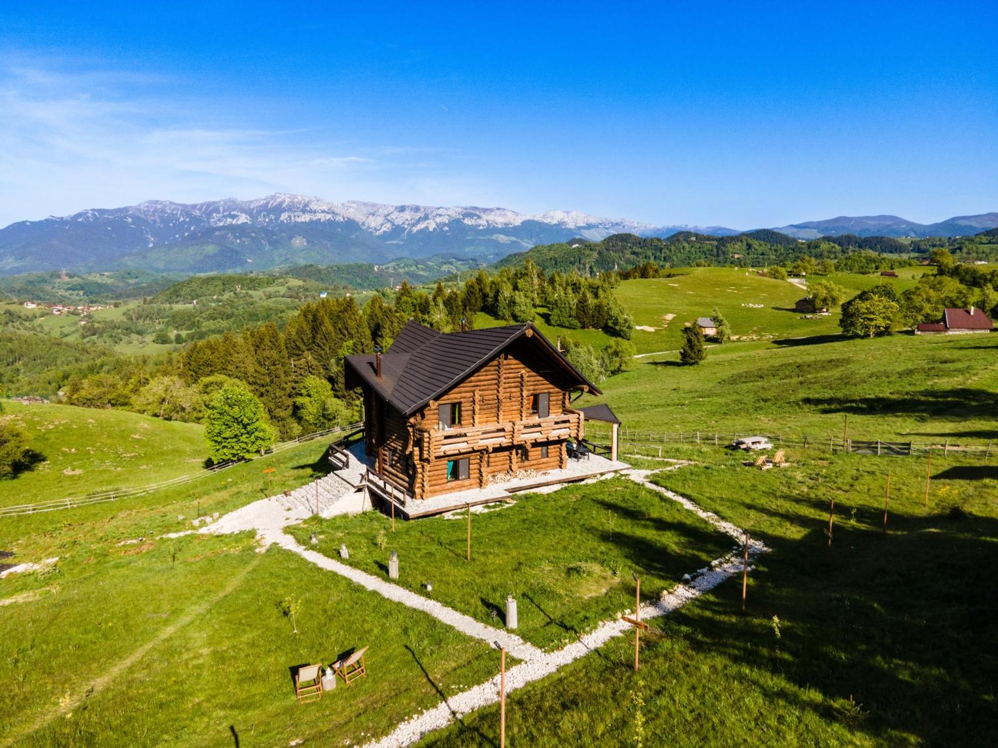 la Villa The Barn Şirnea Esterno foto